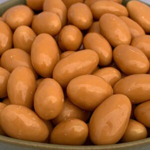 Almendras bañadas con caramelo y sal